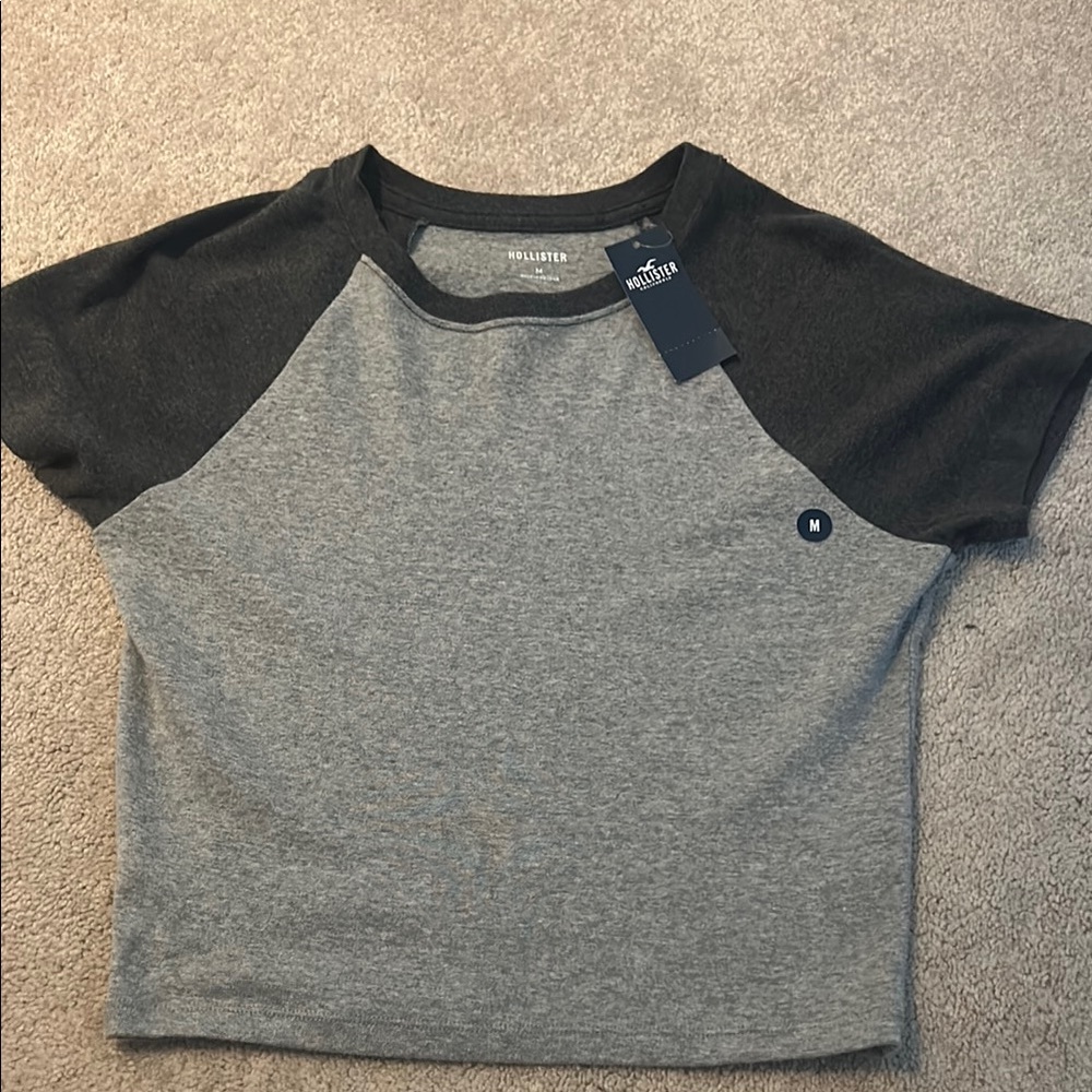Hollister Gray and Black T-Shirt